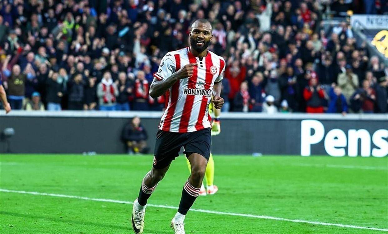 4球领跑巴西前锋距英超纪录仅差1球泪崩复出封神！前“水货”蒂